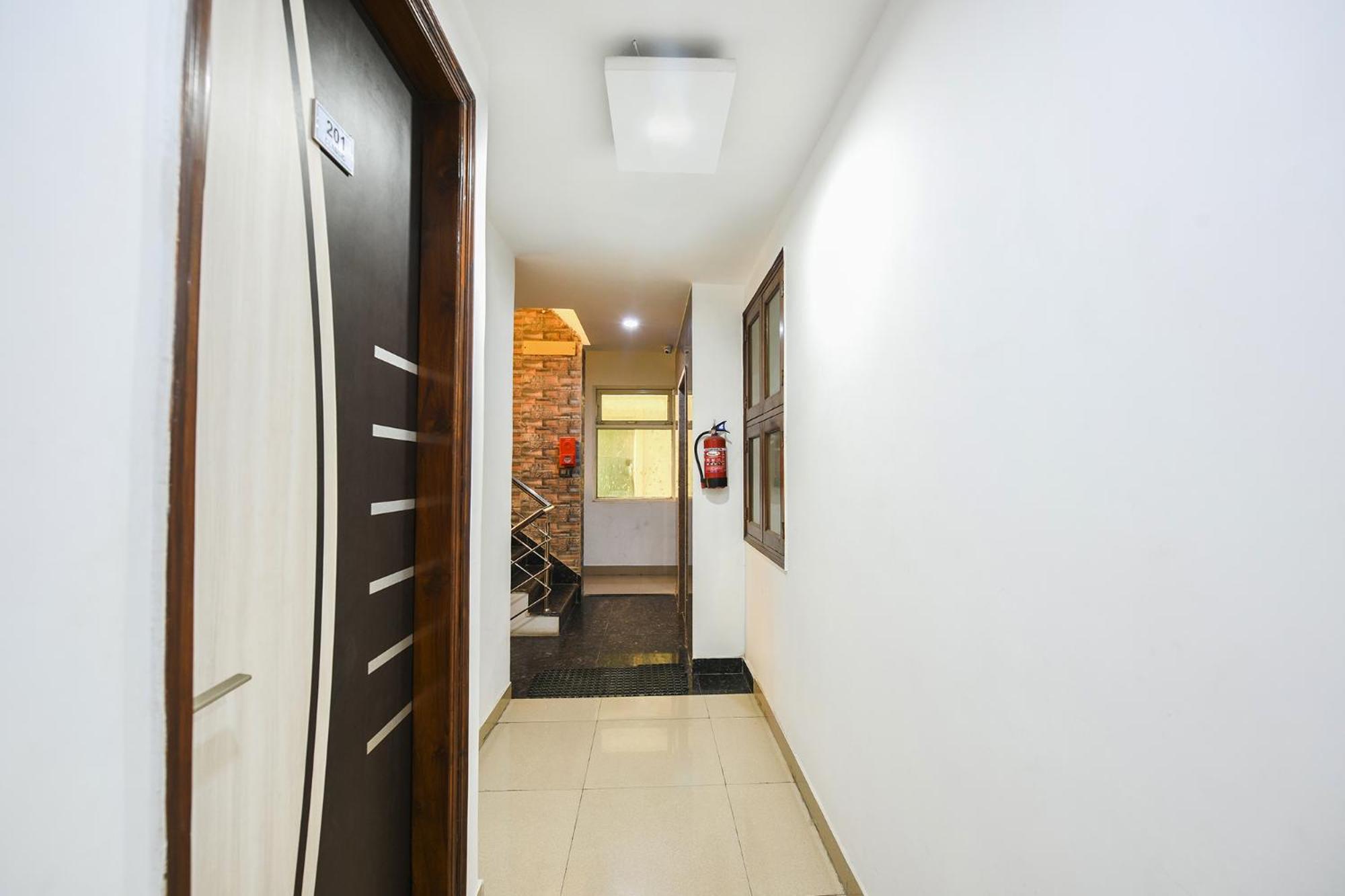Fabhotel The Royal Residency Yeni Delhi Dış mekan fotoğraf