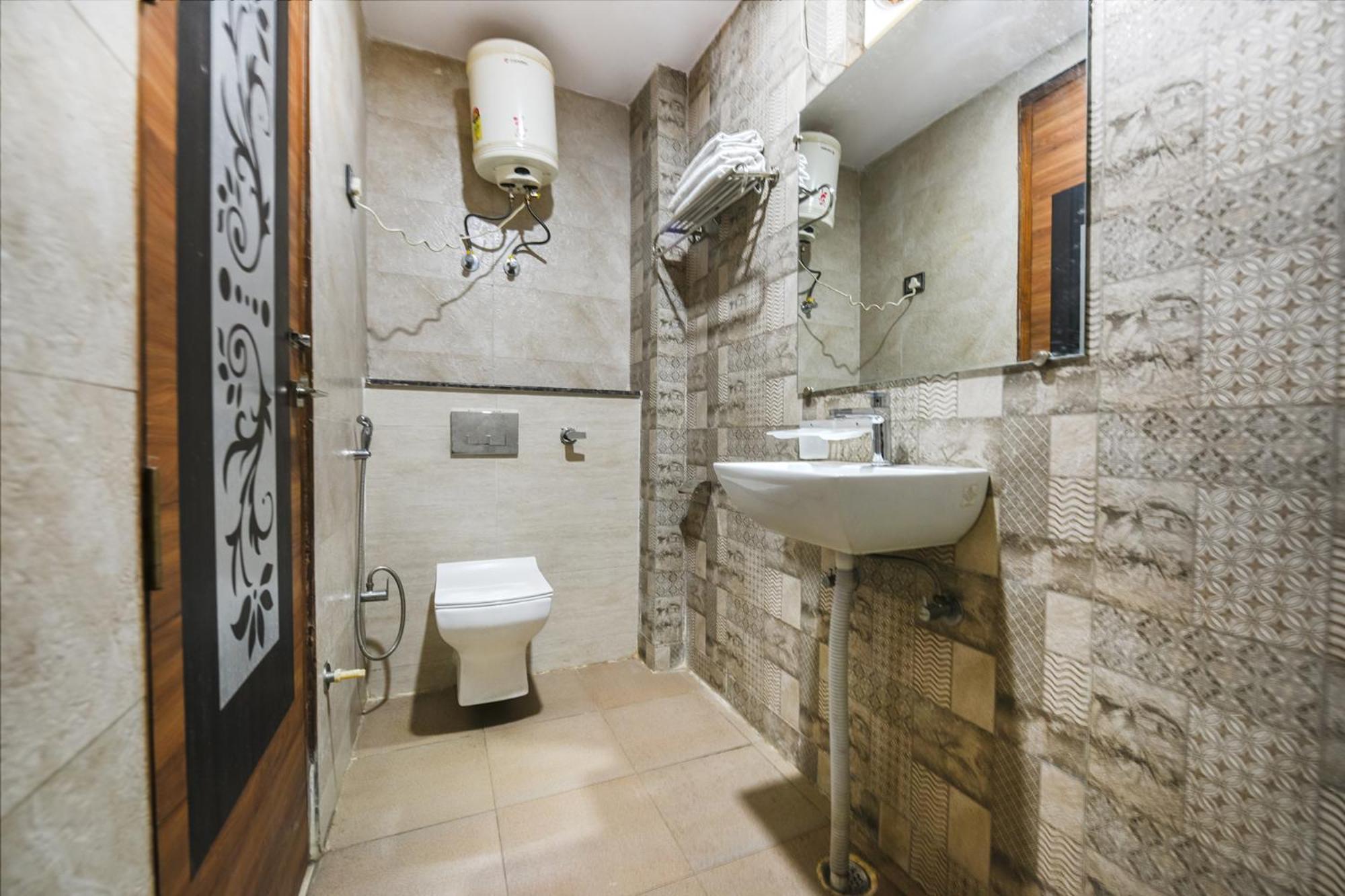 Fabhotel The Royal Residency Yeni Delhi Dış mekan fotoğraf