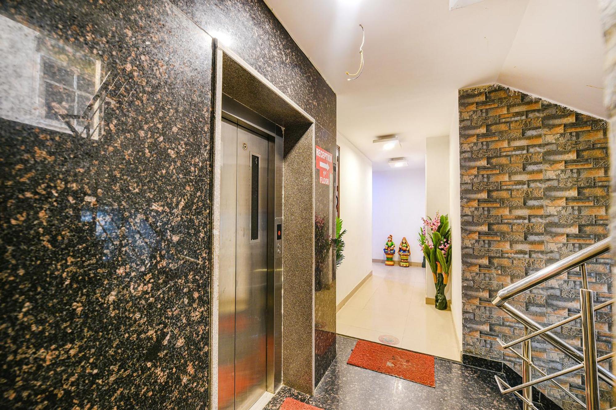 Fabhotel The Royal Residency Yeni Delhi Dış mekan fotoğraf